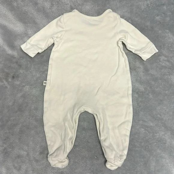 GAP - long sleeve footed newborn baby sleeper. Size 0-3 months - Picture 3 of 3